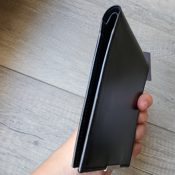 Prada Leather Wallet with COA - Picture 2 of 11